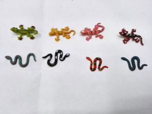 Bejjiegħ bl-ingrossa fabbrika kapsola ġugarell Lizards tal-plastik u l-velenu tas-sriep